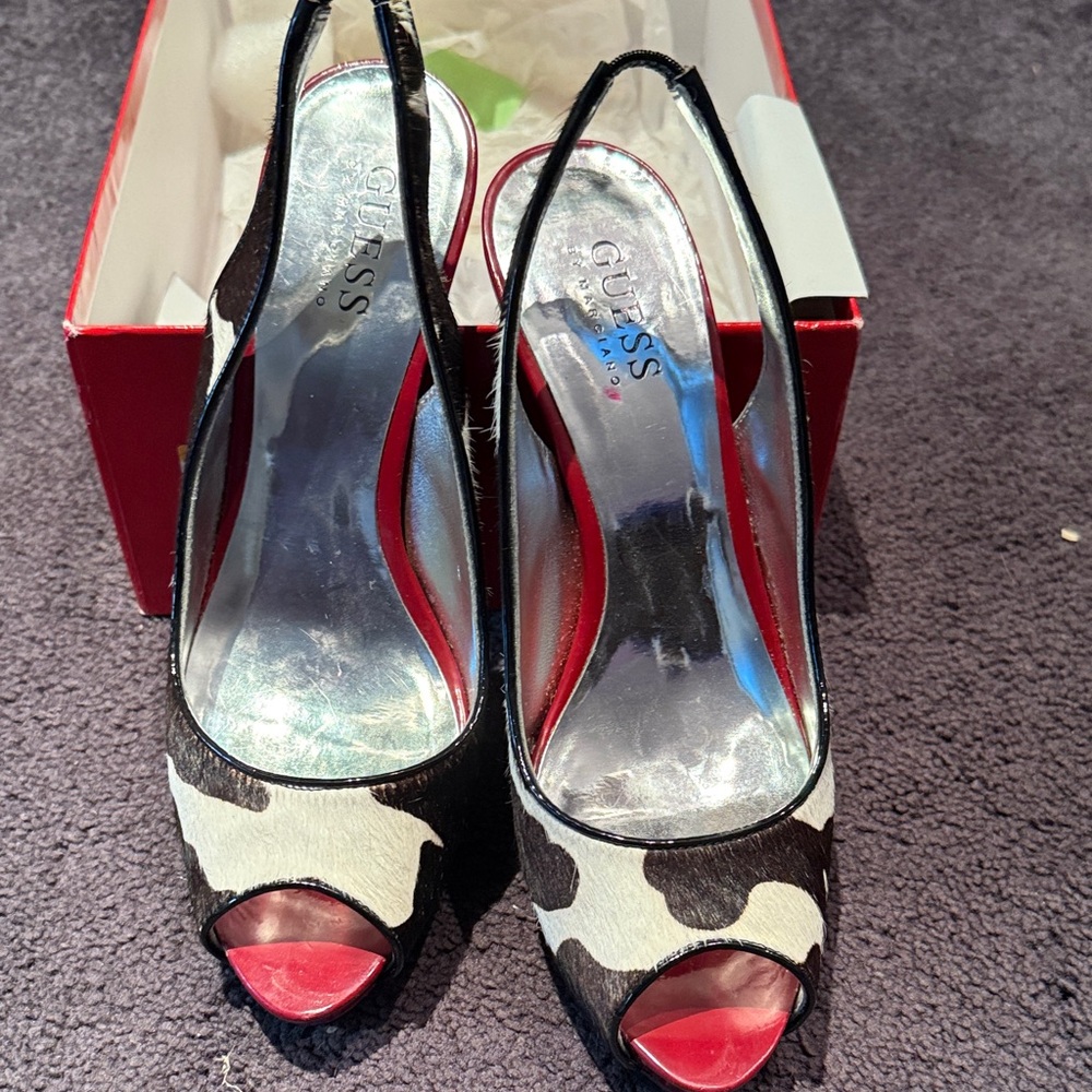 GUESS Black and Red Camouflage Peep Toe Heels